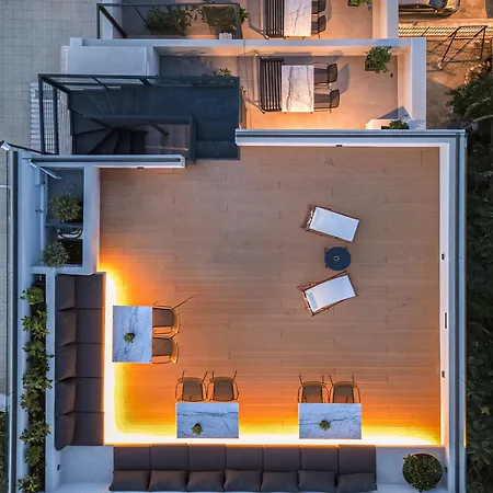 The Meta Stay-rooftop Access Sunny Apartment *